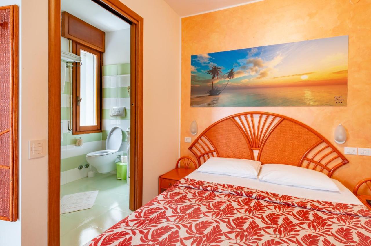 Hotel Franz Бибионе Экстерьер фото