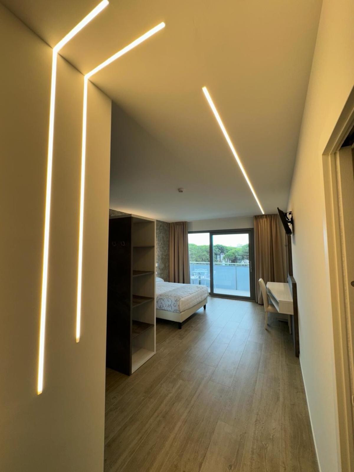 Hotel Franz Бибионе Экстерьер фото