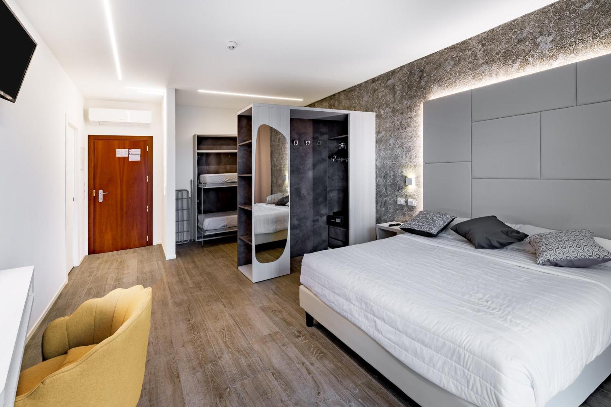 Hotel Franz Бибионе Экстерьер фото