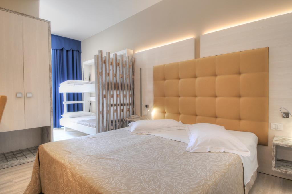 Hotel Franz Бибионе Экстерьер фото